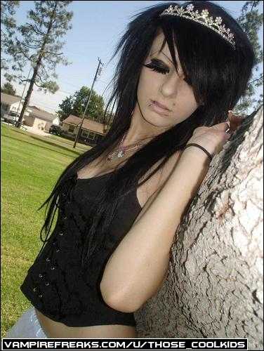 la couronne cé emo