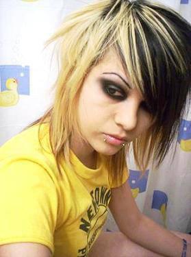 j'adore sa coupe de cheveux